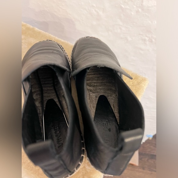 VINCE SOFT LEATHER CANVAS SLIP ONS - Picture 5 of 6